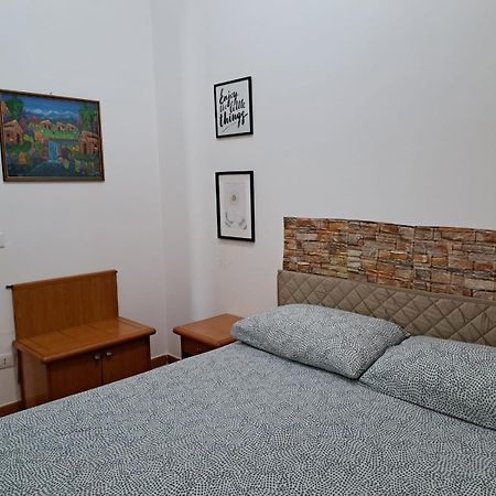 Apartment Roma Tor Vergata Con Giardino Exteriör bild