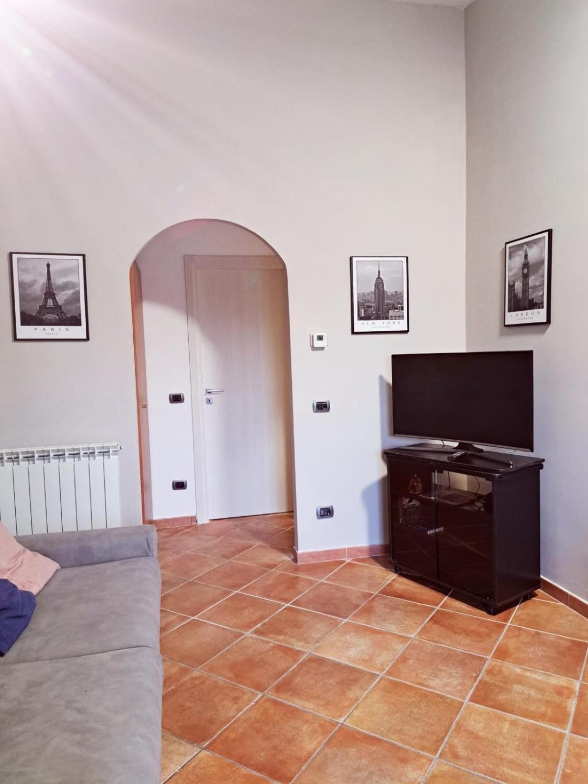Apartment Roma Tor Vergata Con Giardino Exteriör bild