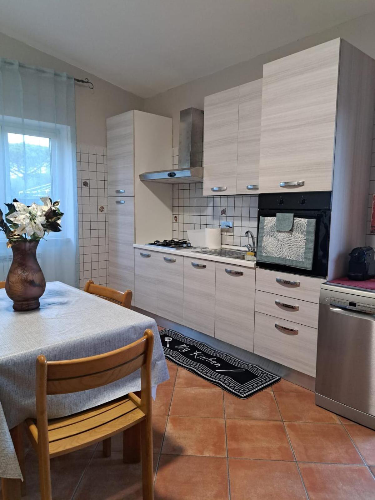Apartment Roma Tor Vergata Con Giardino Exteriör bild